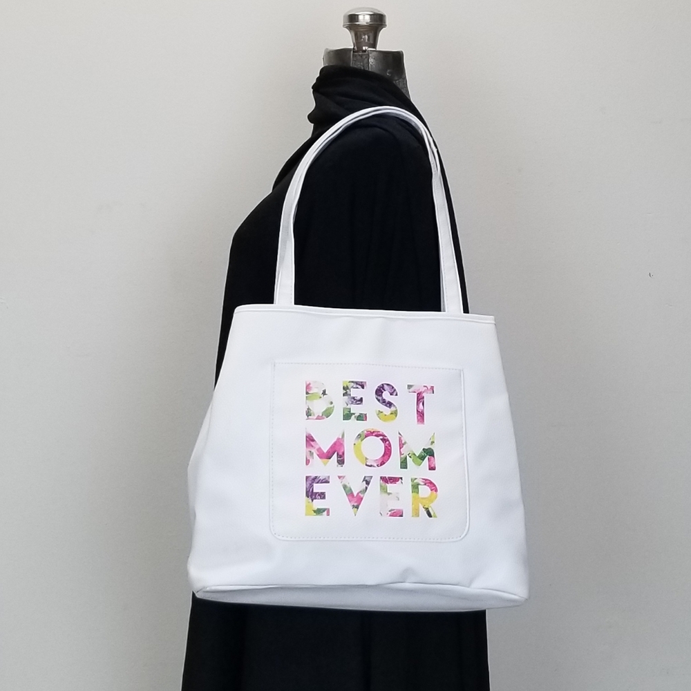 "Best Mom Ever" Graphic Tote Bag!